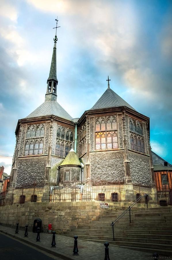 Au Coeur De Sainte Catherine Онфлер Екстер'єр фото