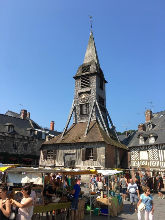 Au Coeur De Sainte Catherine Онфлер Екстер'єр фото